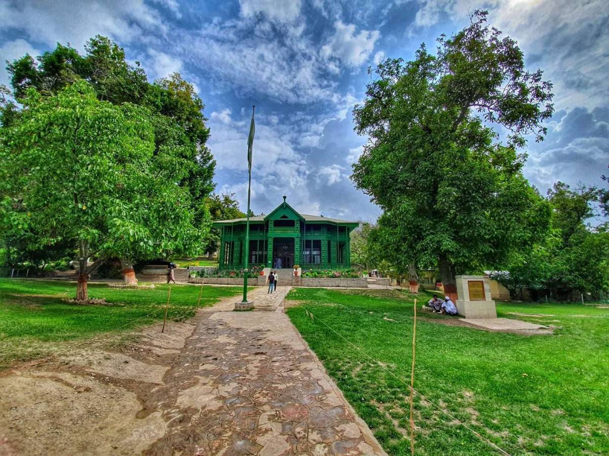 6. Quaid's Residency - Ziarat