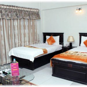 state-continental-guest-house-muzaffarabad-bedroom-www.GoGhoom.com_1_(2)