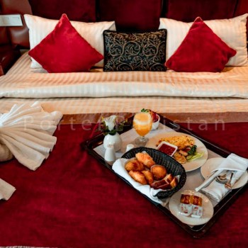 Luxus Grand Lahore (14)