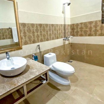 Shelton Rezidore Lahore (2)