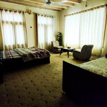 hunza lounge (1)