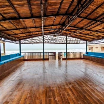 Beach Hut S-64 (1)
