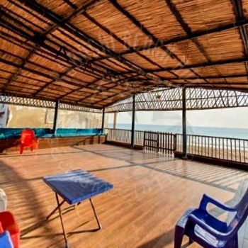 Beach Hut S-64 (8)