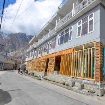 Rainbow Hotel (20)