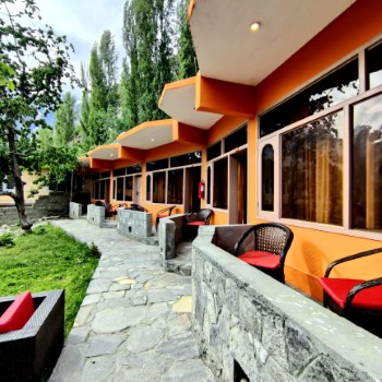 Northern Sapphire Hunza Deluxe  (8)