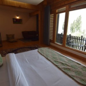 Famree Resort Attabad Lake (12)