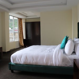 Naran Retreat (3)