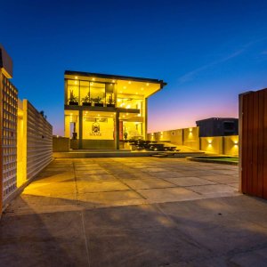 Solace beach hut (1)