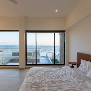 Solace beach hut (11)