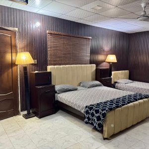 Airport lodges (4)