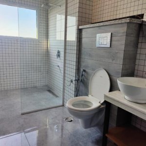 521889759