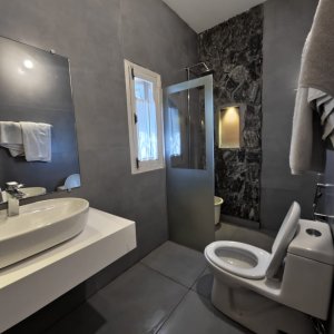 7b78fb4a-ed31-4255-9816-45c07eaee559