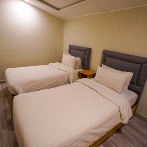 Family room 2